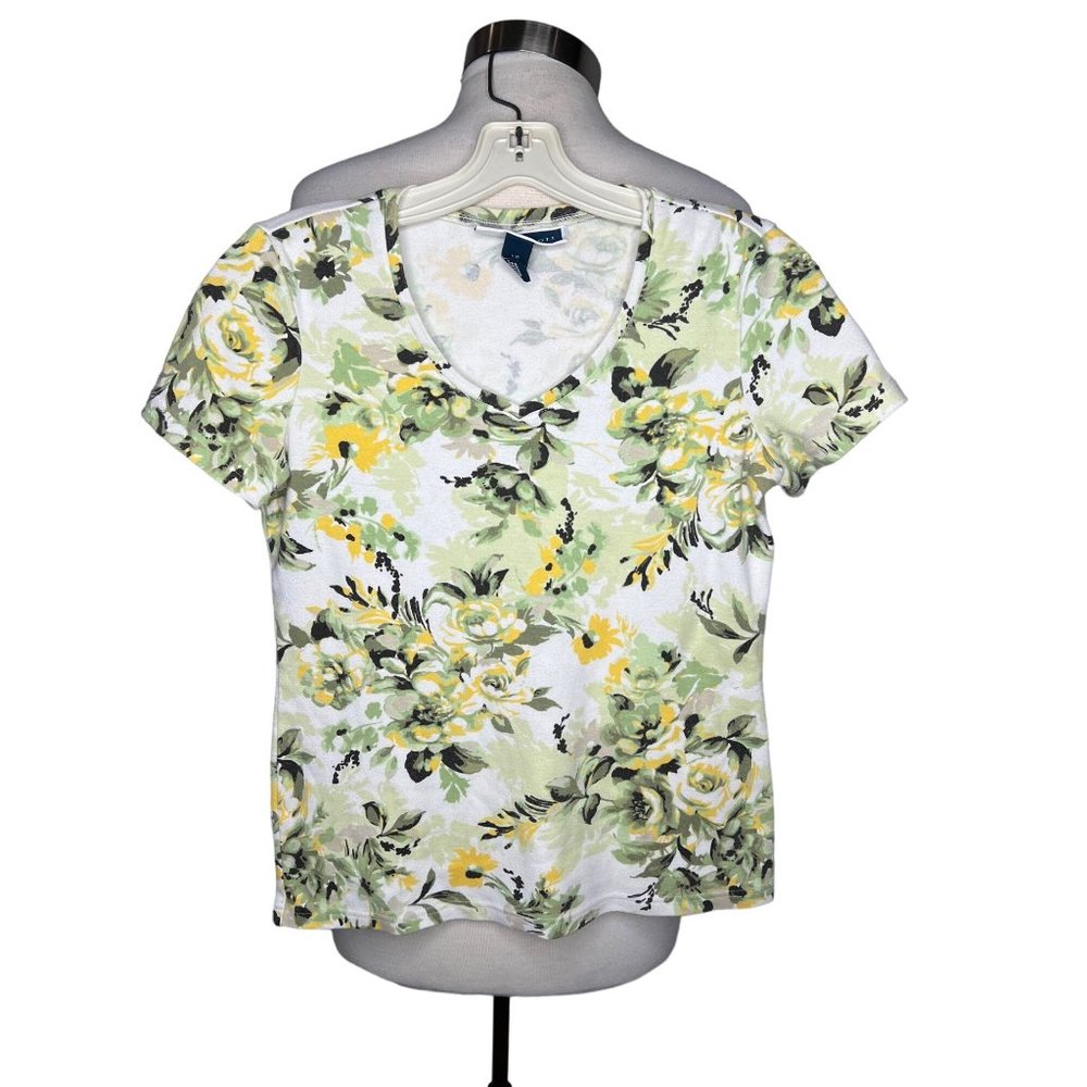 Karen Scott Women’s jersey top size XS pull over short sleeve V-neck floral gree